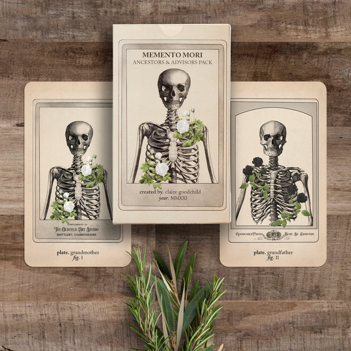 Memento Mori Oracle: Ancestors & Advisors - Black and the Moon