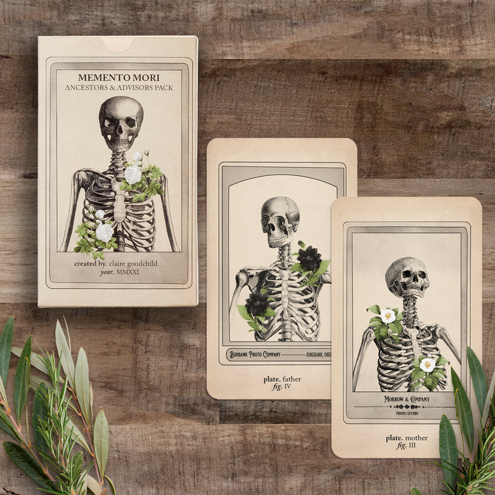 Memento Mori Oracle: Ancestors & Advisors - Black and the Moon